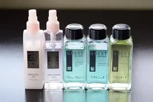 画像:男性用・女性用化粧品