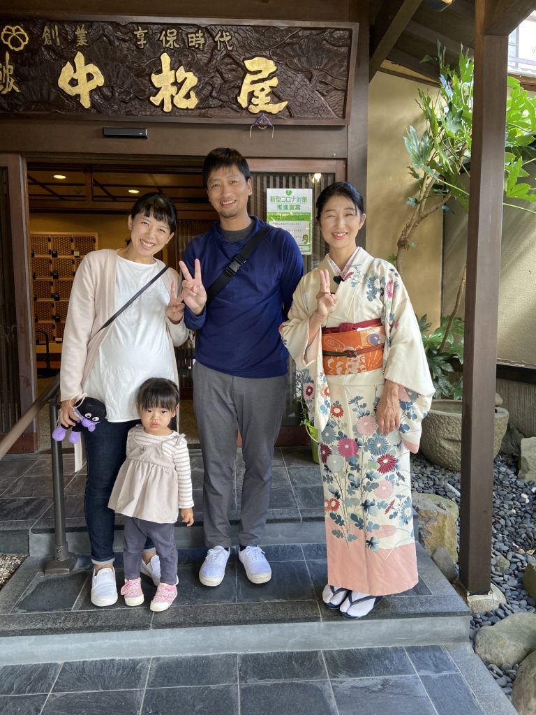 可愛い❤️みよちゃんがお姉ちゃんに❤️女将ばあば 感激 メインイメージ画像