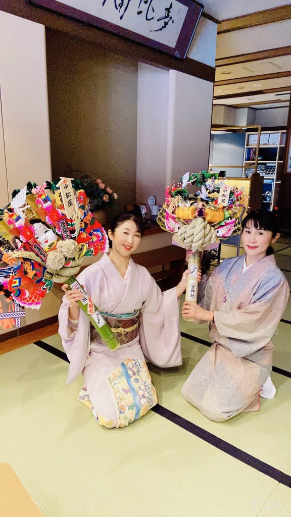 吉日大安‼️ひとまわり 大きい熊手を飾りました❤️ メインイメージ画像