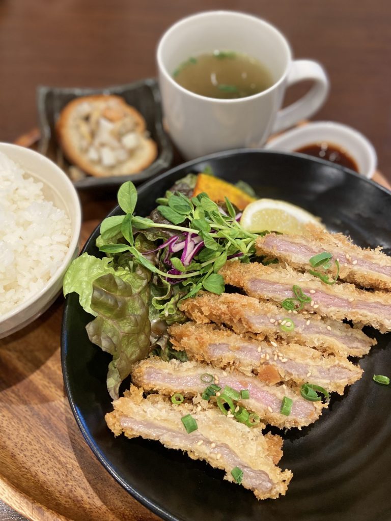 娘がお休みの日には お肉ですね‼️ 早い うまい 女将ちゃんにもってこい メインイメージ画像