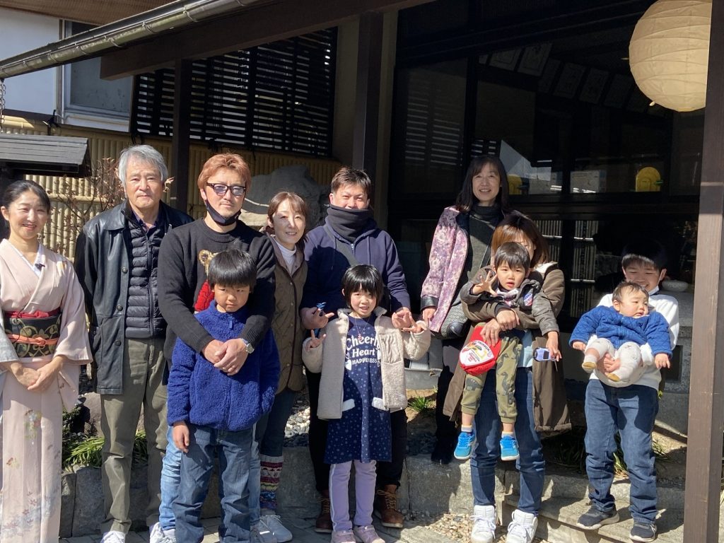 女将ちゃん‼️ 康夫に康子 コンビ結成‼️⁉️ではないか。。 素敵なご家族様で メインイメージ画像