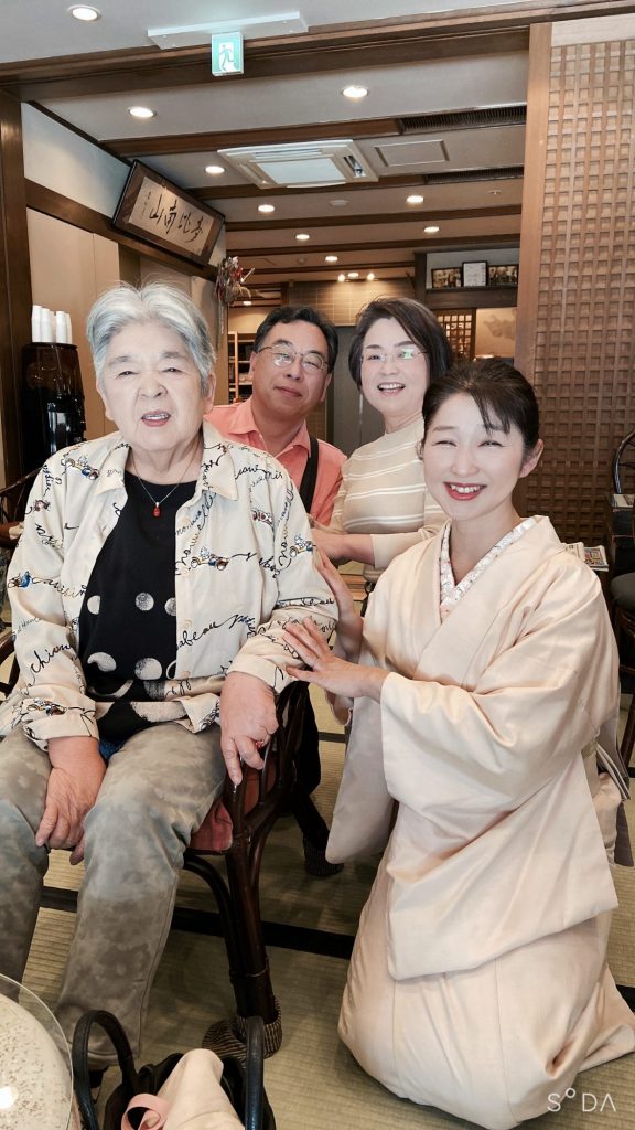女将ちゃん スノーモービルに乗った お母さんとご対面❤️ メインイメージ画像