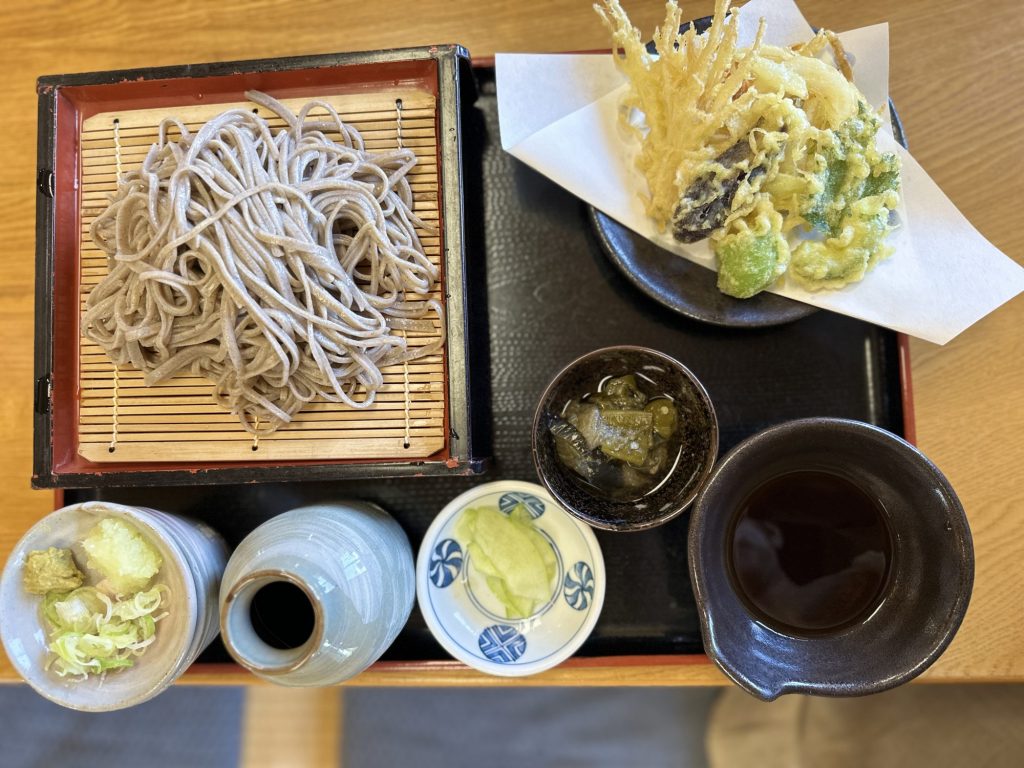 地元に愛される お蕎麦屋さん めちゃくちゃ 暑い やっぱり冷たい お蕎麦でしょ‼️ メインイメージ画像