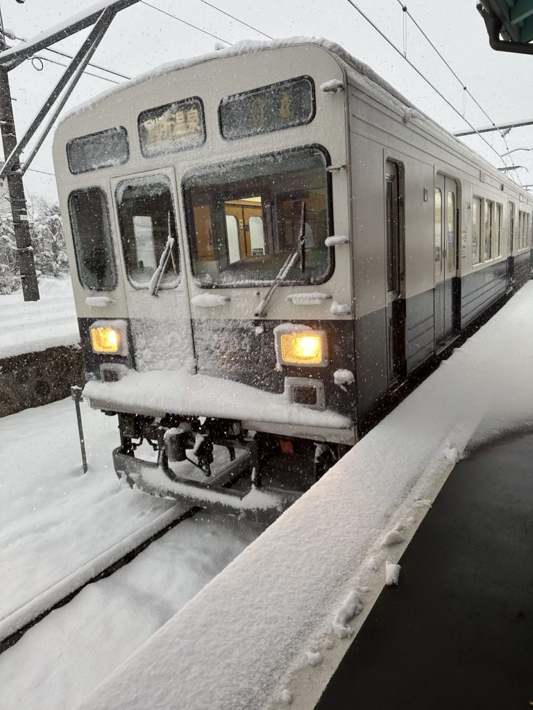 昨日 別所温泉 雪が降りました⛄️ メインイメージ画像
