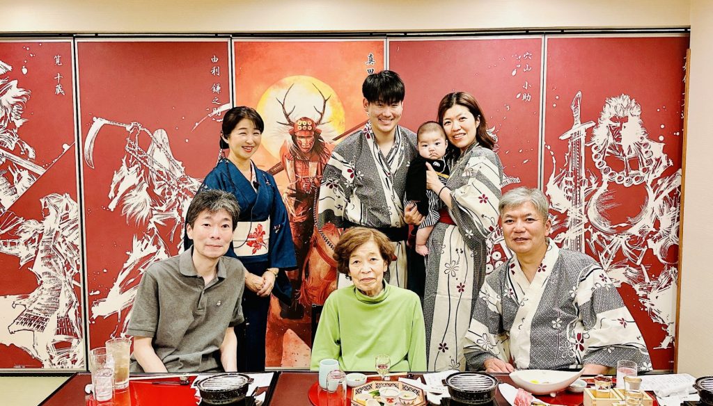 親子 四代 リッキー産まれました❤️お母様88才のお祝いに メインイメージ画像