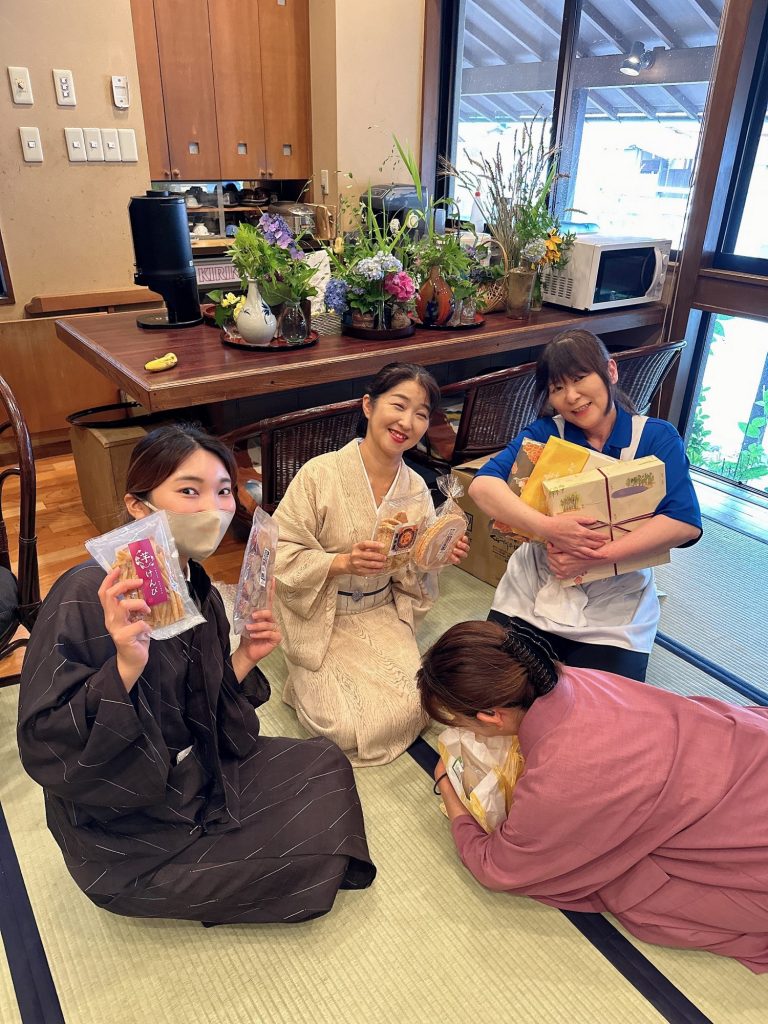 兄貴‼️前乗り有難うございます‼️皆んな根が生えちゃってました。 メインイメージ画像