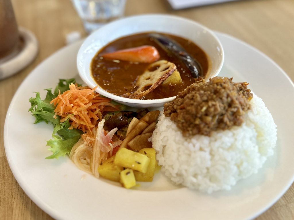 中居さんの助っ人のりちゃんと 驛カフェ レースフェーベルさんへ行ってきました。 メインイメージ画像