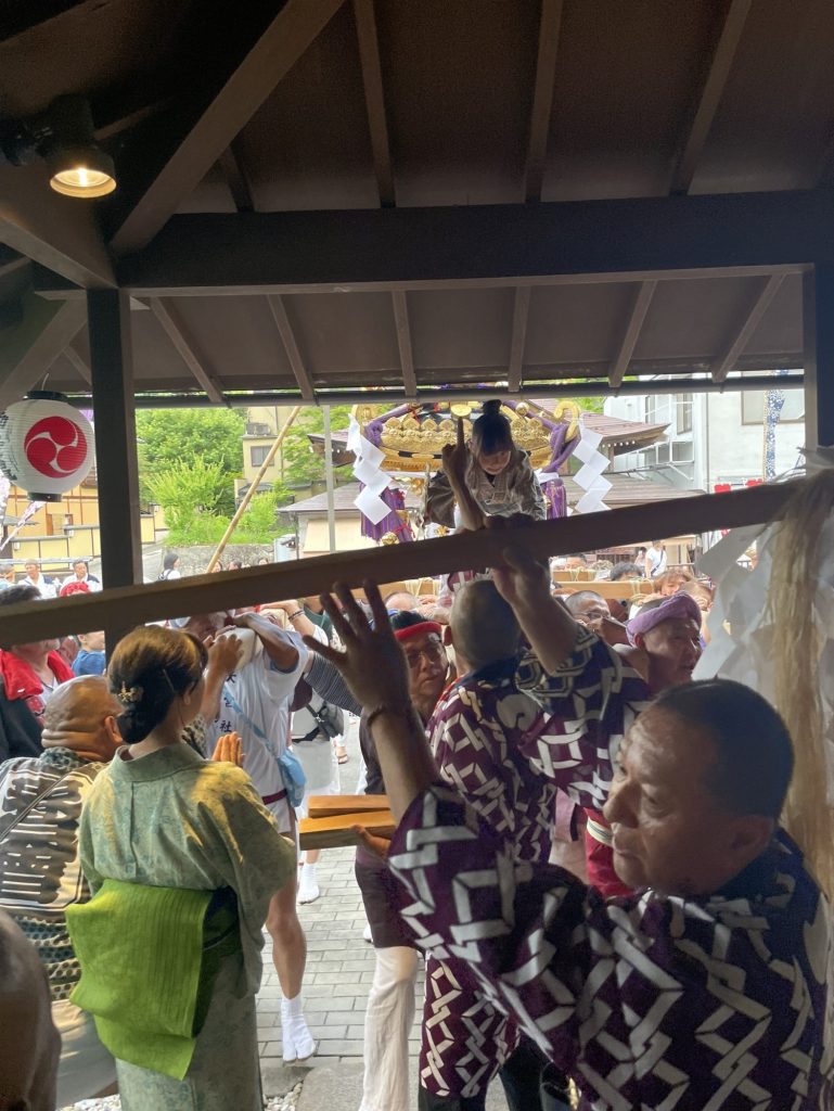 祗園祭 今年も神輿がやってきた!!女将ちゃんもビックリ!!迫力満点❣ メインイメージ画像
