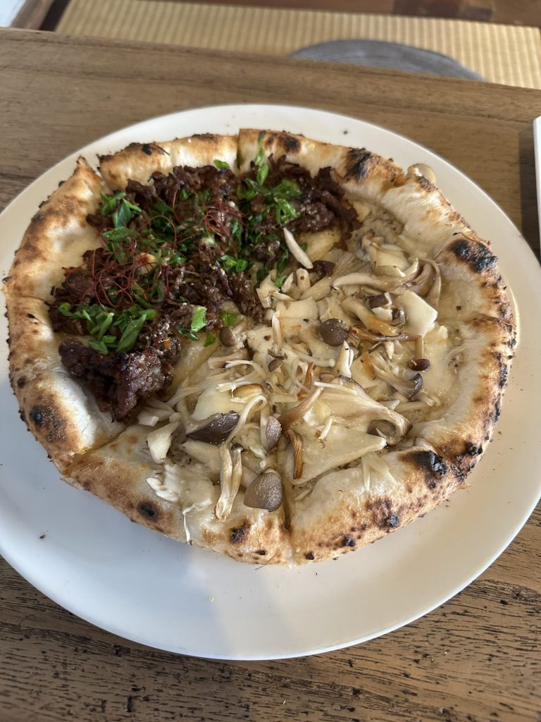 キノコピザが美味しい　kadokko　女将ちゃんはキノコ好き❤️ メインイメージ画像