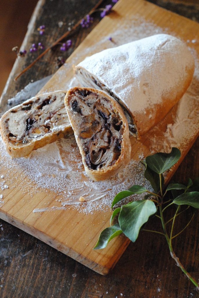 木まま屋 kimamaya  さん　山の中で行列ができるパン屋さん　クリスマスケーキおすすめです メインイメージ画像